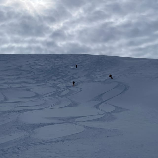 Heli-Skiing photo from April  2, 2025
